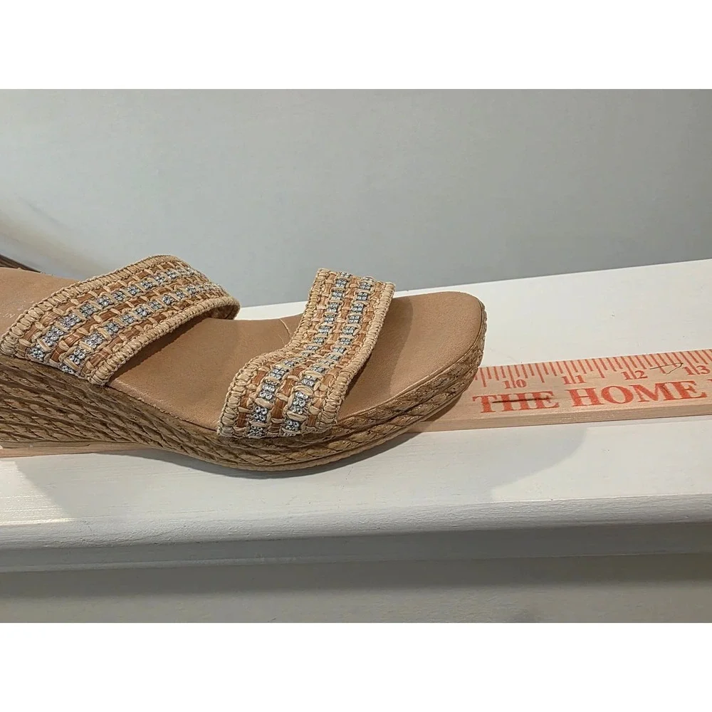 Women's sz 9 Mariella Made in Italy Tan Rhinestone Espadrille Wedge Sandals